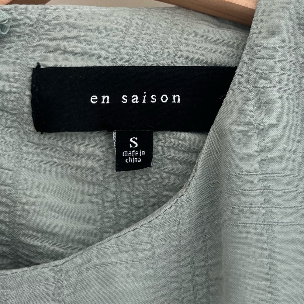 En Saison Ruffled Puff Sleeve Dress - Picture 4 of 6
